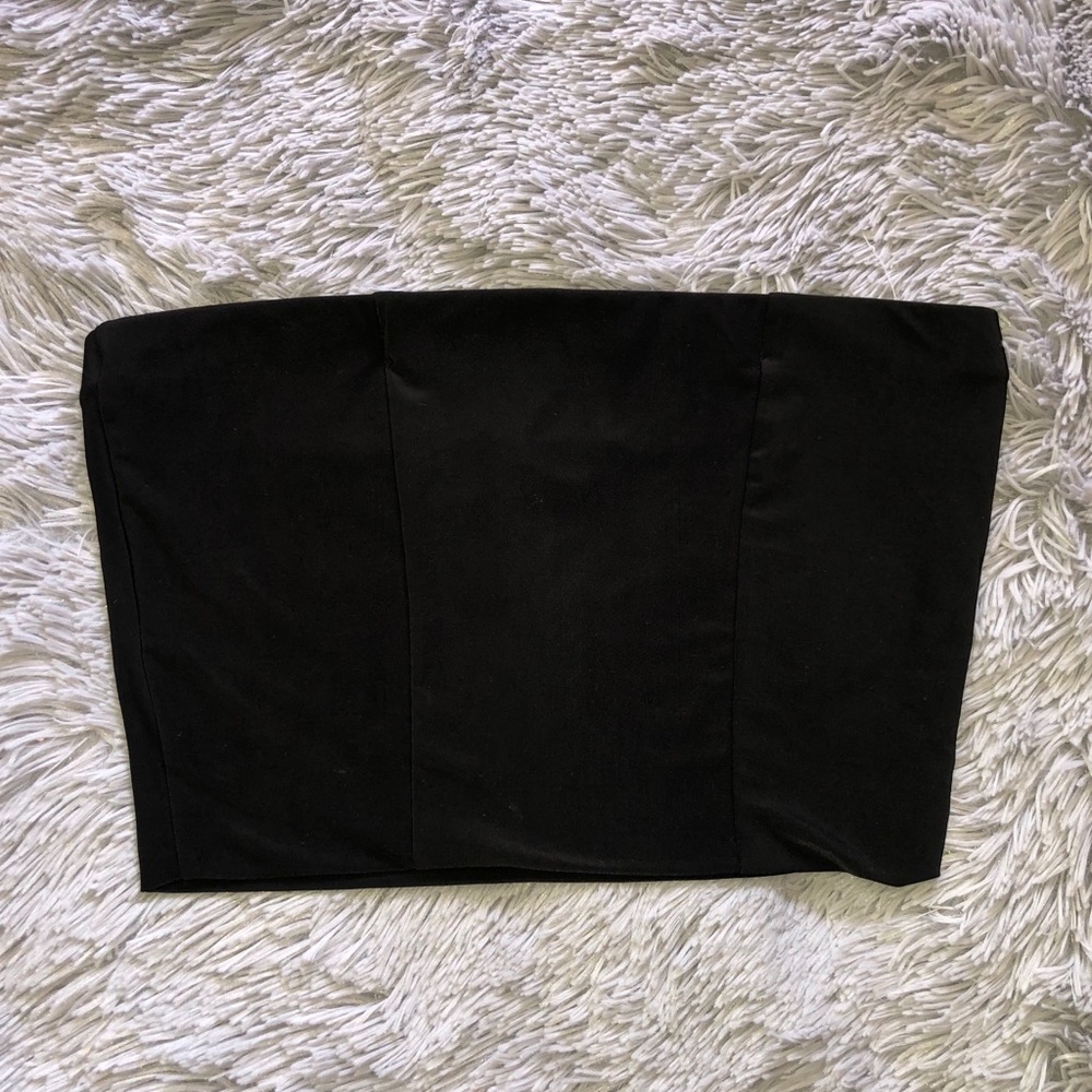 Pretty Little Thing Black Crop Top